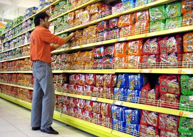 方便食品進(jìn)入熱銷時(shí)期，供不應(yīng)求狀況持續(xù)